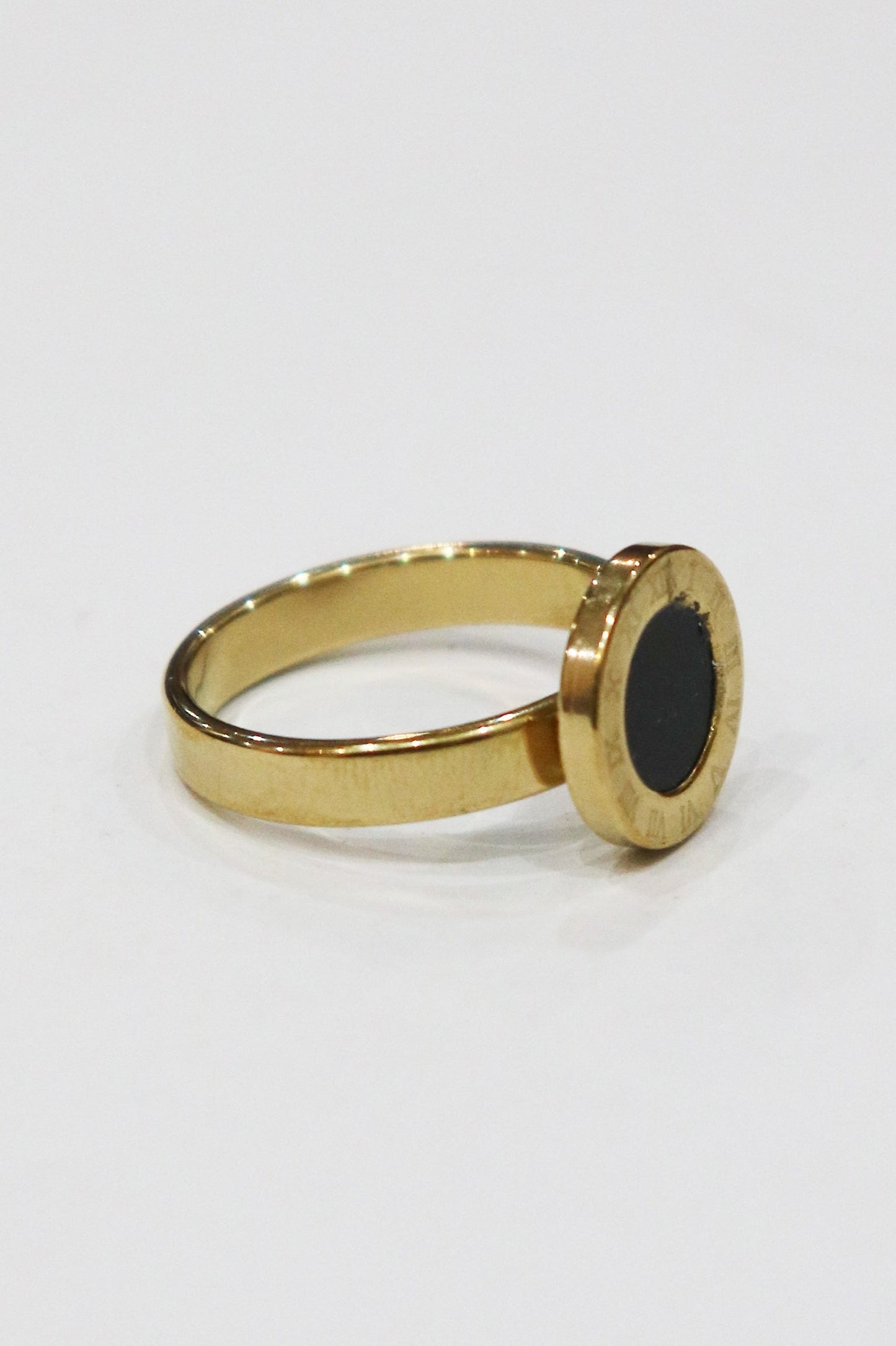 Roman Numeral Black Shell Rings-R5